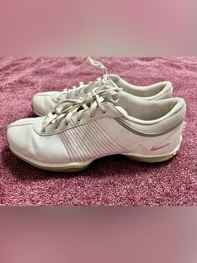 Nike Women’s White and Pink Low-Profile Golf Shoes